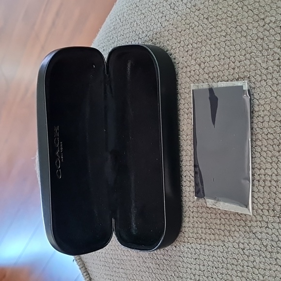 COACH GLASSES CASE - Picture 11 of 12